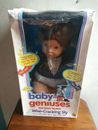 Muñeca Toy Biz 1997 Baby Geniuses electrónica Wise-Cracking Sly 16" nueva caja abierta