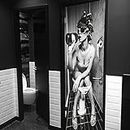 murimage Papier Peint Porte Toilette 86 x 200 cm Colle Inclus Photo Mural 3D Gris Noir Blanc Femme Partie Party Toilet Salle de Bain Wallpaper