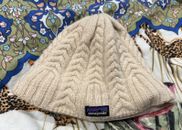 Patagonia Womens Hat Beanie One Size Beige Cable Knit Wool Blend Fleece Lined