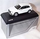 Corgi audi dealer model hard top white audi Q5 vehicle 1:43 scale diecast model
