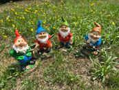 4 schöne Gartenzwerge lustige Gnome für Haus und Garten 18 cm Dekofiguren Zwerge