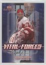 2002-03 Upper Deck MVP Vital Forces Dominik Hasek #VF8 Corte