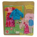 Vintage 1974 Mattel The Sunshine Family Dress Up Kits Fashions 7265 / Moden