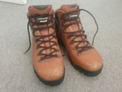 Size EUR 41 (25CM) Vibram Zamberlan Ladies  Leather Hiking Shoes. 