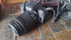 Appareil Photo Canon EOS 750D 24.2MP Digital SLR Camera avec objectif 18-55mm 