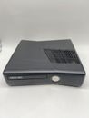 XBOX 360 S RGH Microsoft 250 GB Schwarz PAL Matt 1439 Slim mit 2 Controller