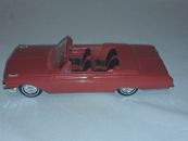 Ford Galaxie 500 1962 rojo convertible concesionario promoción modelo de coche 1/25