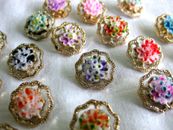 7 pretty buttons, roses, two-tone, color selectable, approx. 16 mm, K 80.3