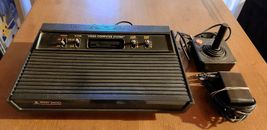 Console Atari 2600 avec 3 jeux :  Modele S Version 2  de 1982