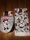 DISNEY Kitchen POT HOLDERS (2) DISH TOWELS (2) Red Minnie Mouse