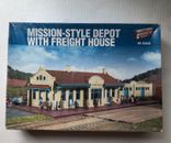 HO Walthers Cornerstone Kit 933-2924 Misson-Style Depot with Freight House NEW