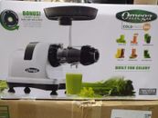 OMEGA MM900HDS Low Speed Cold Press 365 Masticating Celery Juicer