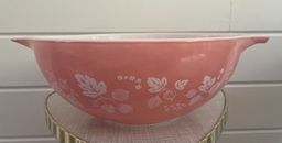 Pyrex Bowl 444 Pink Gooseberry 4 Qt Cinderella Nesting Mixing Bowl Vintage