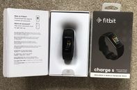 Fitbit Charge 5 Fitness Tracker nero/grafite - Buone condizioni