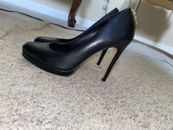 Zapatos de salón Michael Kors para mujer 7M de cuero negro con tacón alto