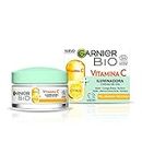 Garnier, Crema de Día Iluminadora con Vitamina C, Corrige líneas y Potencia la luminosidad en 24H, Fórmula Vegana, 50 ml