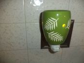 Scentsy Plug In Portable Warmer Night Light Green Grotto Palm Leaves New Bulb