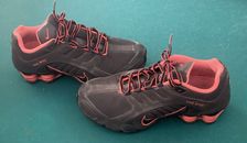 Zapatos para correr Nike Shox Navina negros coral para mujer talla 9 356918-026 ¡Excelente condición!