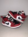 Zapatos Nike Air Jordan 1 Mid TD ""Chicago punta negra"" 640735-069 para niño pequeño talla 9C