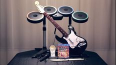 Rock Band 4 BUNDLE per PlayStation 4 e 5 Batteria + Chitarra + Micro + Gioco