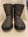 UGG BAILEY BOW II SPARKLER SUEDE SHEEPSKIN  WOMENS BOOTS SIZE US 7