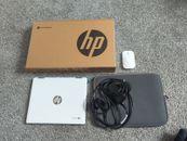 HP Chromebook x360 weiß 2 in 1 Laptop mit Hülle & Maus