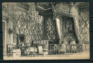 FRANCE FONTAINEBLAU Chambre a coucher de Marie-Antoinette Vintage Postcard