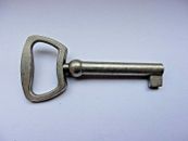 ANCIENNE belle vieille clé baroque clé creuse clé de meuble  