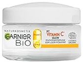 Garnier Tagespflege mit Vitamin C für einen strahlenden Teint, Belebende und straffende Feuchtigkeitscreme gegen müde und unebenmäßige Haut, Bio Glow, 50 ml