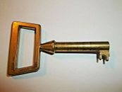 ANCIENNE belle vieille clé baroque clé creuse clé de meuble 