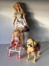 Vintage Barbie Kinderwagen mit moderner Barbie und Kind und Hund