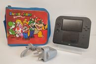 Nintendo 2DS schwarz & blau Handheld getestete Arbeitskonsole mit Ladegerät & Etui #2