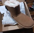 UGG Women's Mini Bailey Bow Suede Boot Chestnut Sz 9 New In Box All Papers & Doc