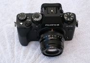 Fujifilm X-T4 spiegellose Systemkamera, mit Fuji Objektiv 35mm F/2
