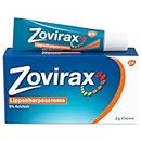 Zovirax Lippenherpescreme: Bekämpft die Virenvermehrung, verkürzt die Schmerz- und Heilungsdauer. Wirkt ab dem ersten Kribbeln und in der Bläschenphase. Wirkstoff: 5% Aciclovir. 2 g Packung.