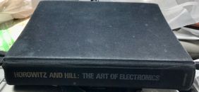 Libro de tapa dura Horowitz And Hill The Art Of Electronics 1985 Electronics