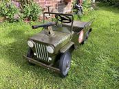 Coche a pedales Willys Jeep Segunda Guerra Mundial vintage años 50 muy raro