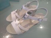 Women's Shoes, new in box, size 9