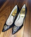 Zapatos/tacones para mujer Michael Kors talla 9M negros con borde dorado