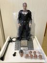 Hot Toys Black Suit Superman 1/6 Zack Snyder's Justice League TMS03 (Sciolto)