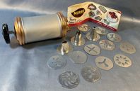 Vintage MIRRO Aluminum Cookie Press W/12 Discs, & 3 Pastry Tips. Made In USA!
