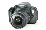 Canon EOS 700D Digital SLR Camera w/EF-S 18-55mm f/3.5-5.6 ISII Zoom Lens bundle