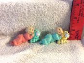 2 figuras de colección mini parche de repollo para niños - niñas gemelas y niños bebés con perro de juguete