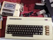 Conjunto de computadora Commodore VIC-20 con accesorios:- Ver descripción