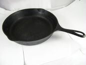 WAGNER SIDNEY O 10" CAST IRON SKILLET #8 DOUBLE SPOUTS