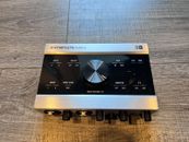Native Instruments KOMPLETE Audio 6 Interface - INTERFACE ONLY Read