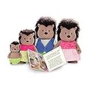 Li’l Woodzeez Stachelschwein Tierfamilie McBristly – 4 weiche Tierfiguren mit Bilderbuch auf Englisch – Spielzeug Tiere Set (5 Teile) Spielzeug für Kinder ab drei Jahren