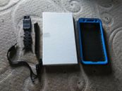 MetroPCS Samsung J7 teléfono celular estuche rígido y accesorios